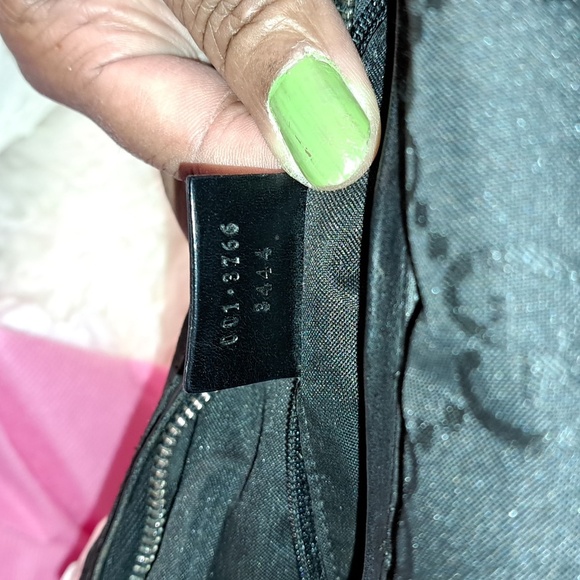 Gucci GG Canvas Shoulder Bag with COA EUC - Picture 14 of 17